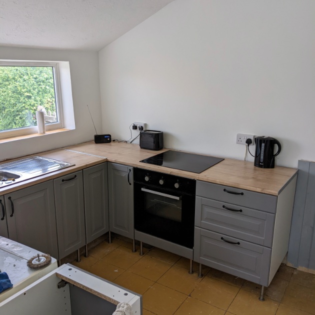 Gloucestershire based Handyman Kitchen fitting service